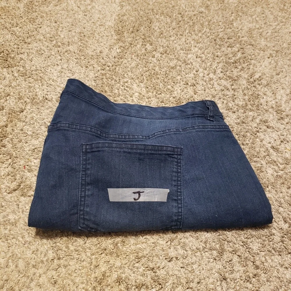 Catherine's Women's Jeans Plus Size 30W‎  Dark Wash Elastic Waist Straight Leg
